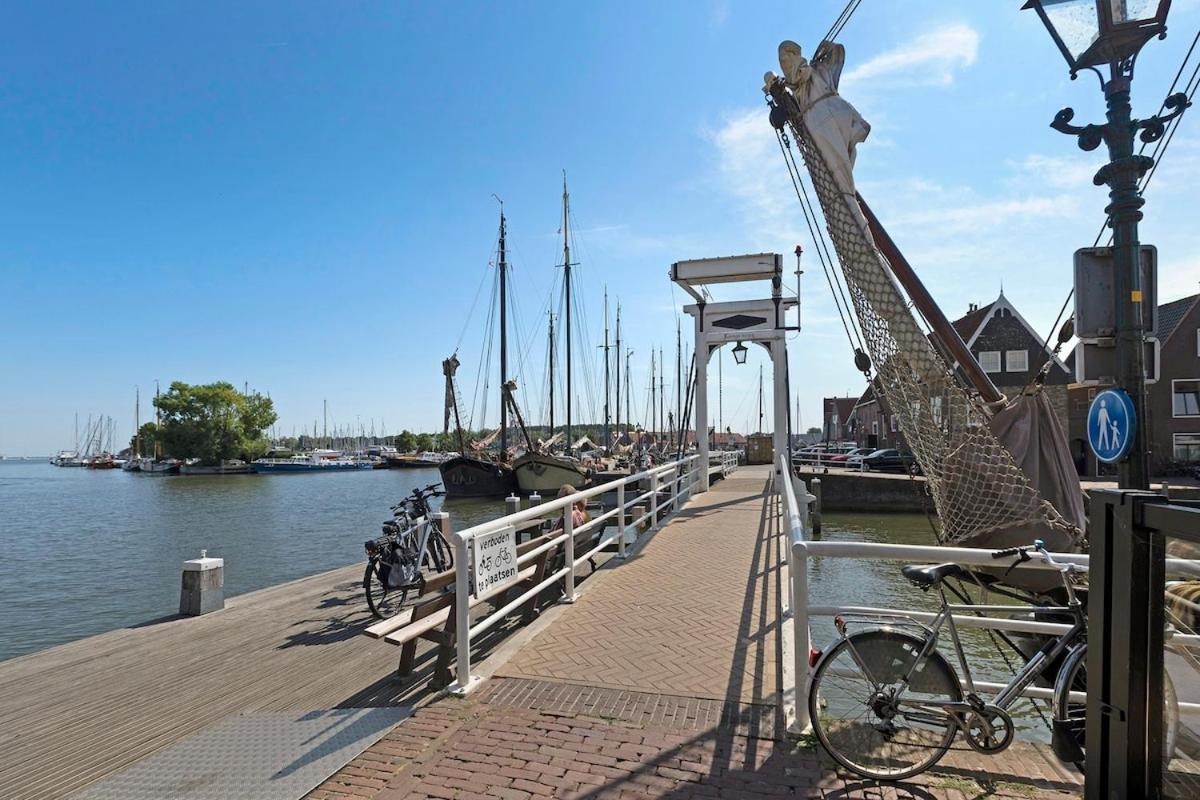 Apartment At The Harbor Monnickendam Exterior photo