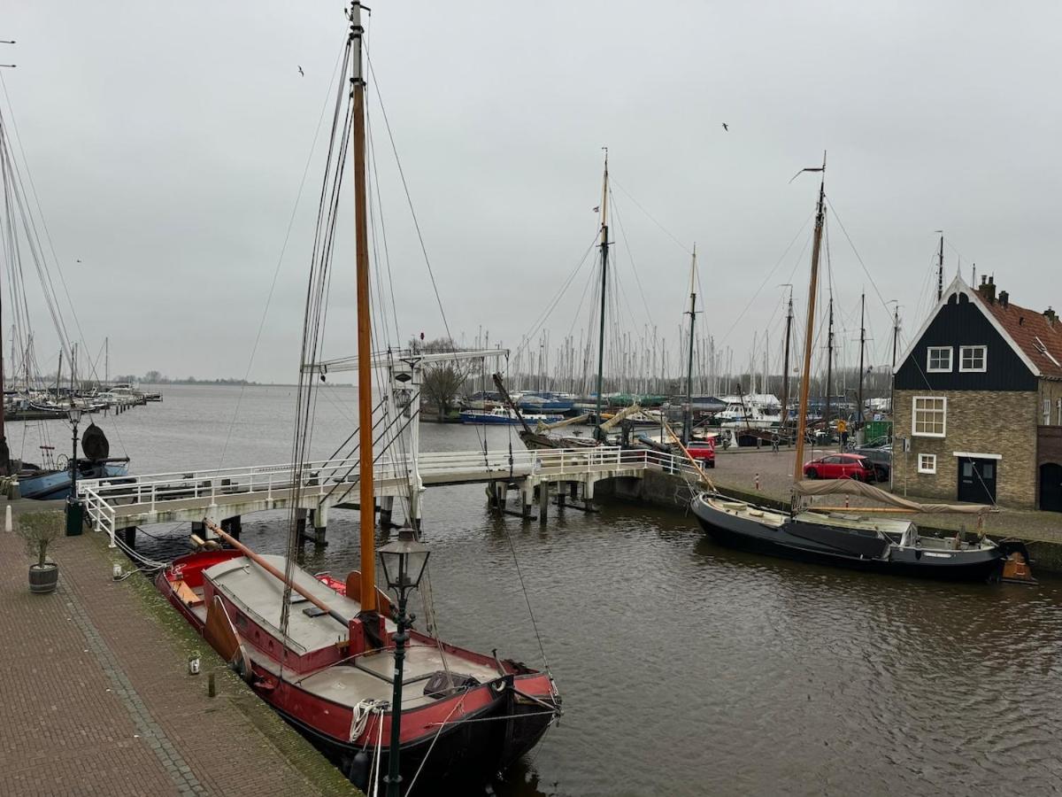 Apartment At The Harbor Monnickendam Exterior photo